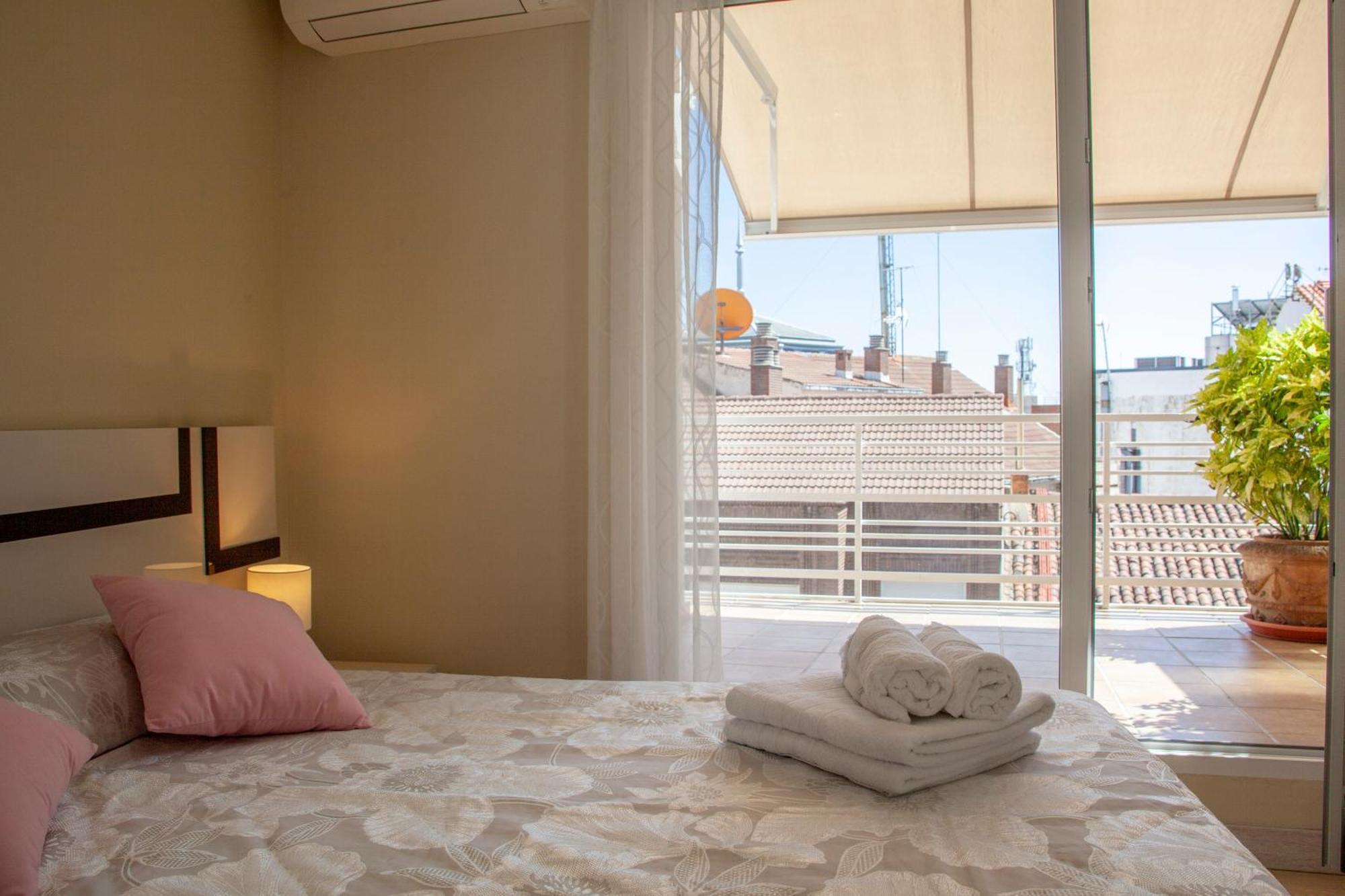 Burgo Nuevo Atico De Lujo En Pleno Centro Con Terraza Y Vistas - Leonapartamentos Eksteriør billede