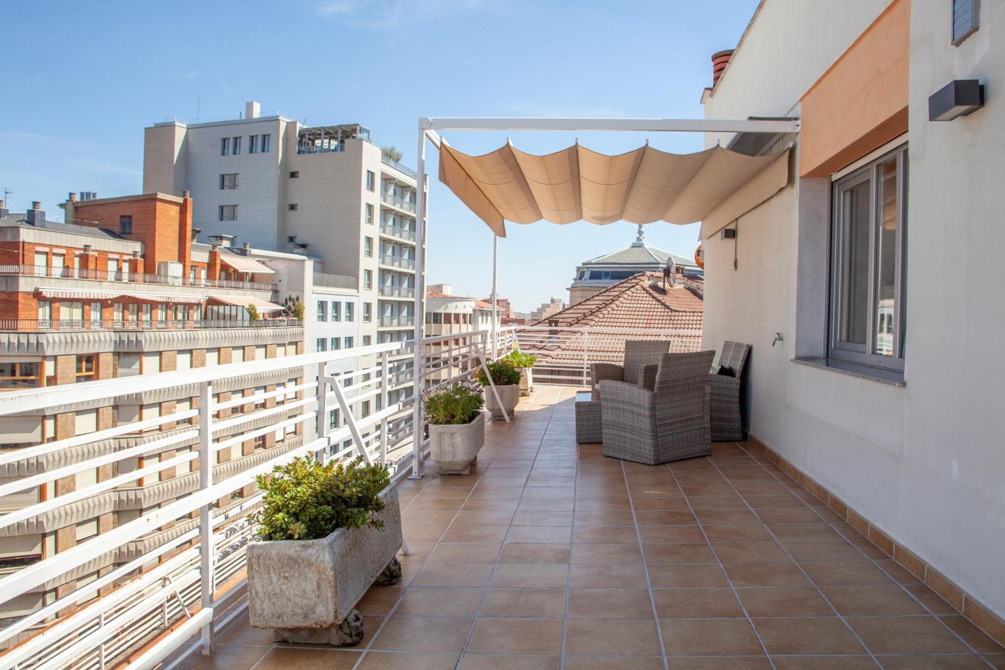 Burgo Nuevo Atico De Lujo En Pleno Centro Con Terraza Y Vistas - Leonapartamentos Eksteriør billede